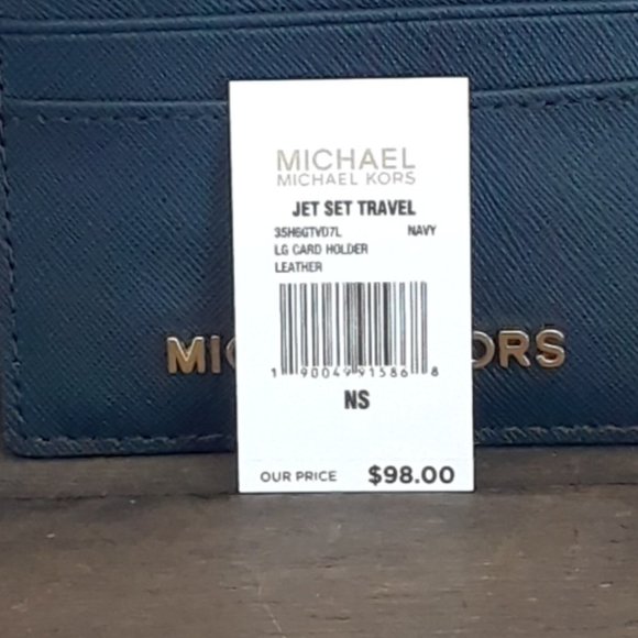 Michael Kors Large Card Holder - Picture 4 of 4